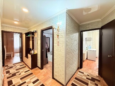 3-комнатная на 6 мкрн ][