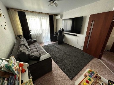 Продаётся 1-комнатная квартира в районе Аэропорта