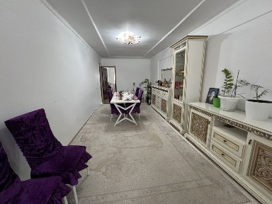 Западныйдан С ремонтом 4-комн квартира