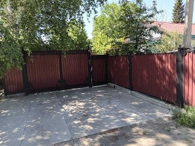 Продается кирпичный дом на берегу Иртыша
