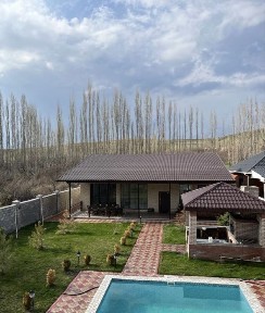 Бургулюк Коттедж, Дача, Гостевой дом Баня бассейн