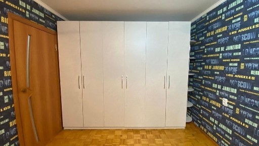 Срочно Сдам трёх комнатную квартиру Б. Момышұлы Царёва 1 рядом 1 школа