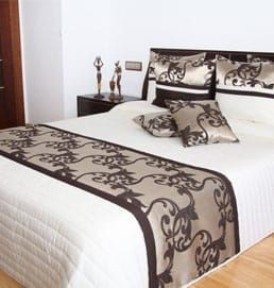 1-2 комнатные. Чисто, без запаха, до центра 10-12 минутах езды