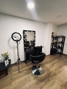 Сдам место женскому парикмахеру