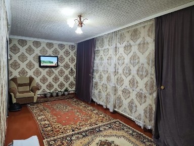 4 бөлмелі үй сатылады.