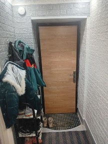 Продаётся двух комнатная квартира с евро ремонтом звонить после 18.00