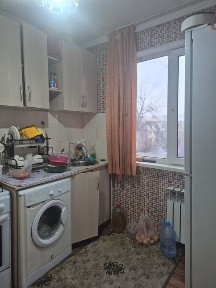 Срочно продается 2-х комнатная квартира в центре города.