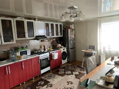 Продается хороший дом на правом берегу.