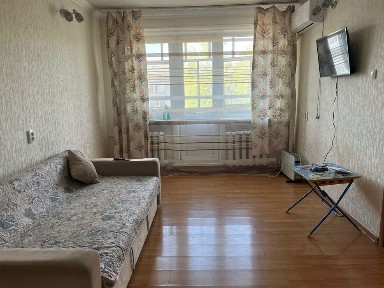 Продаётся однокомнатная квартира. Район гимназии Бэст.
