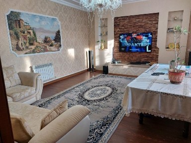 Сдаётся котедж, 2 этажа, 200м²
