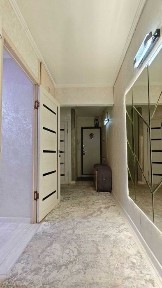 Продам трёхкомнатную квартиру со всеми удобствами