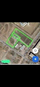 Продам здание + участок 40 соток на первой линии под комерцию