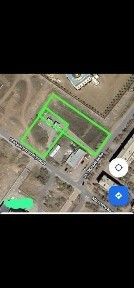 Продам здание + участок 40 соток на первой линии под комерцию