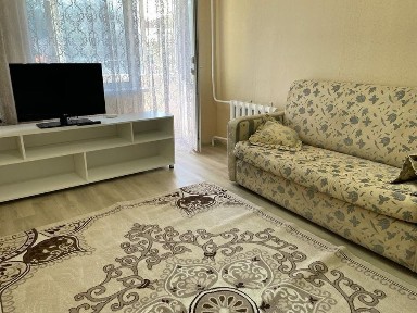 2х в центре с кондиционером чистая посуточно. Звонить ватсап