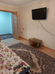 Посуточно сдаётся 2х комнатная квартира. В Центре. Март и Цум