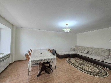 Продам 6 комн. квартиру площадью 190 кв. м.