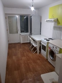 Продается коммерческое помещение на 1 этаже с зем. участком.