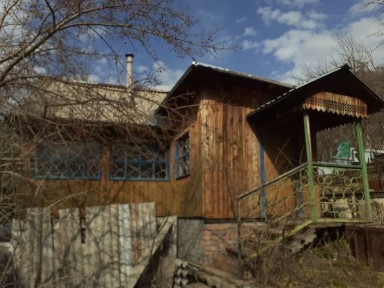 Продам или поменяю на 2х ком квартиру 2эт, кирп, 4 комн Коттедж-дачу!