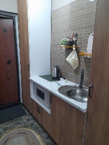 Сдам посуточно мини квартиру 20 кв. м в 11 мкр