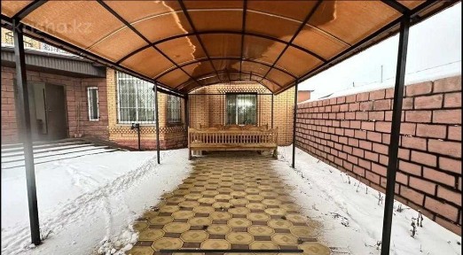 Продам коттедж с бизнесом