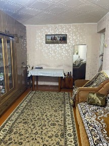 Продам 2 ком. квартиру район Янтаря.