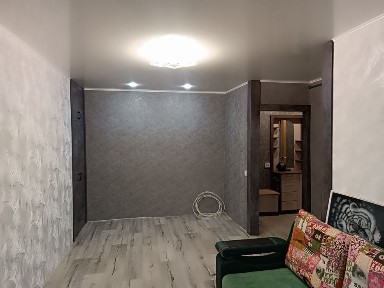 Продам 1.5 на Семенова