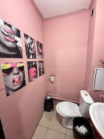 Продаётся готовый салон красоты в центре города.