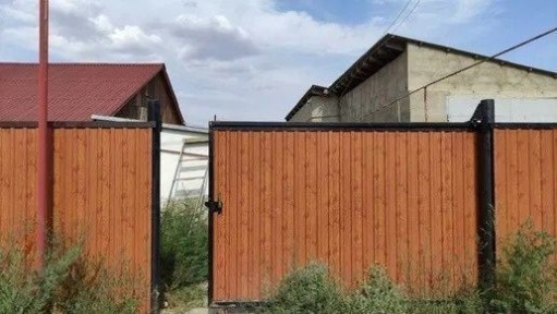 Дом с участком и времянка