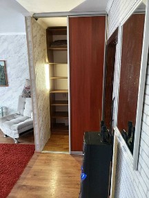 сдам 2-х комнатную квартиру на долгий срок, оплата 100 000+ депозит