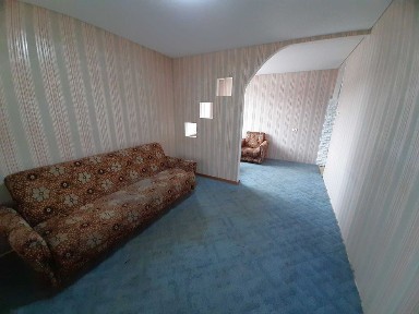 Продам 2-х комн. по Абая (3 мкр. )