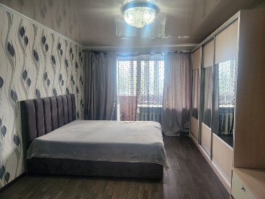 Сдам посуточно 3-х комнатную квартиру с евроремонтом. Документы.