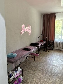 Сдам обычную черную кушетку