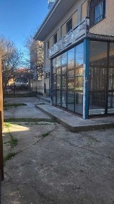 Сдам в аренду помещение под бизнес в центре города.