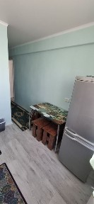 Сдаются 1 комнатный квартира на длительный срок 130000+ком услуг