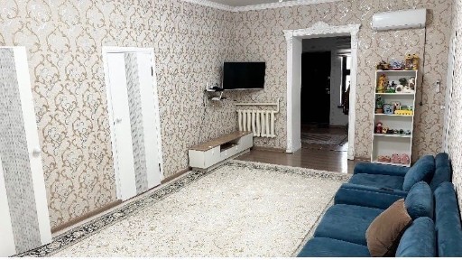 Дом угловой, пять комнат