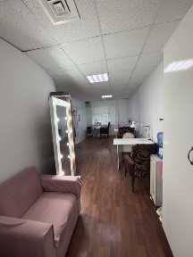 Сдам место маникюра