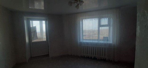 Продам квартиру район военного института.