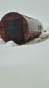 Продам жилой вагончик примерно 9,6 метров длина, ширина 3,2.