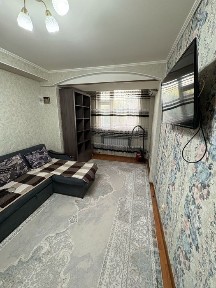 Сдается 2 ком центре Момышулы 15000