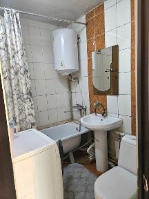 Продаётся трёхкомнатная квартира