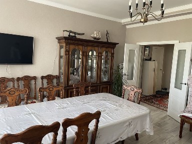 Продается 3 комнатная квартира (сталинка)