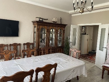Продается 3 комнатная квартира (сталинка)
