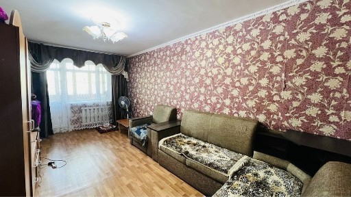 В центре продается 2х комнатная квартира на 2 этаже по улице Жалиля 2