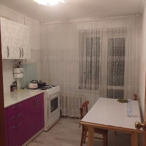 Продаю 2 комн. квартиру на Юго Востоке (КарГУ)
