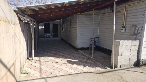 Дом в центре Талгара. Район Автостанции.