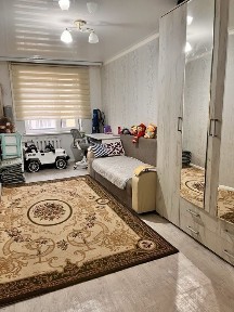Продам двух комнатную квартуру в центре города