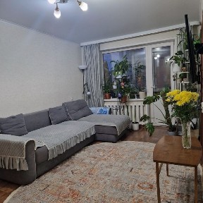 3-комнатная квартира, 46.8 м², 2/5, К. Сутюшева (ТРЦ