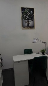 Сдам место для мастера маникюра и мастера бровиста/визажиста