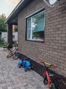 Продам дом 137 кв. м. 2002г - в центре города Сазда 1. За 4 школой.