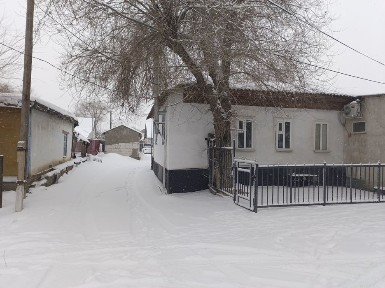 Уй сатылады жер уй Жанкожа мен Конаева киылысында